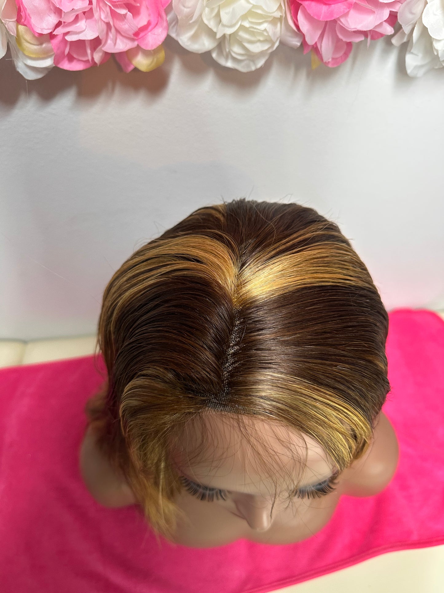 Parrucca Bob Corta Dritta in Capelli Umani Remy Biondo Miele, Lace Trasparente 4x4, Densità 150%, Lunghezza 14 Pollici